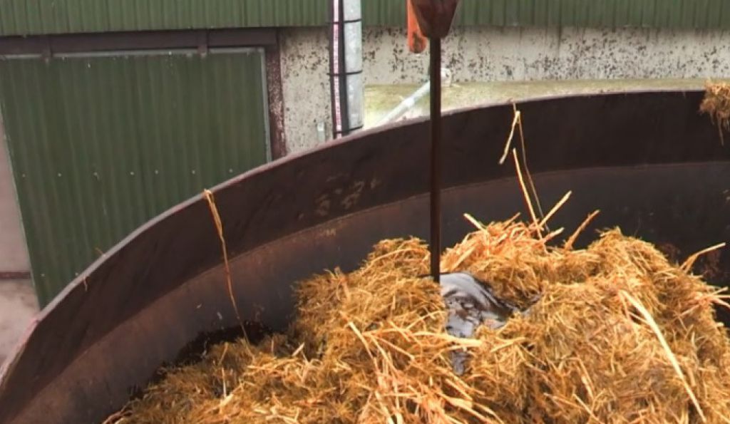 Molasses home mixing